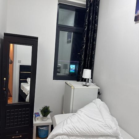 Four Stars Hostel Dubai Luaran gambar