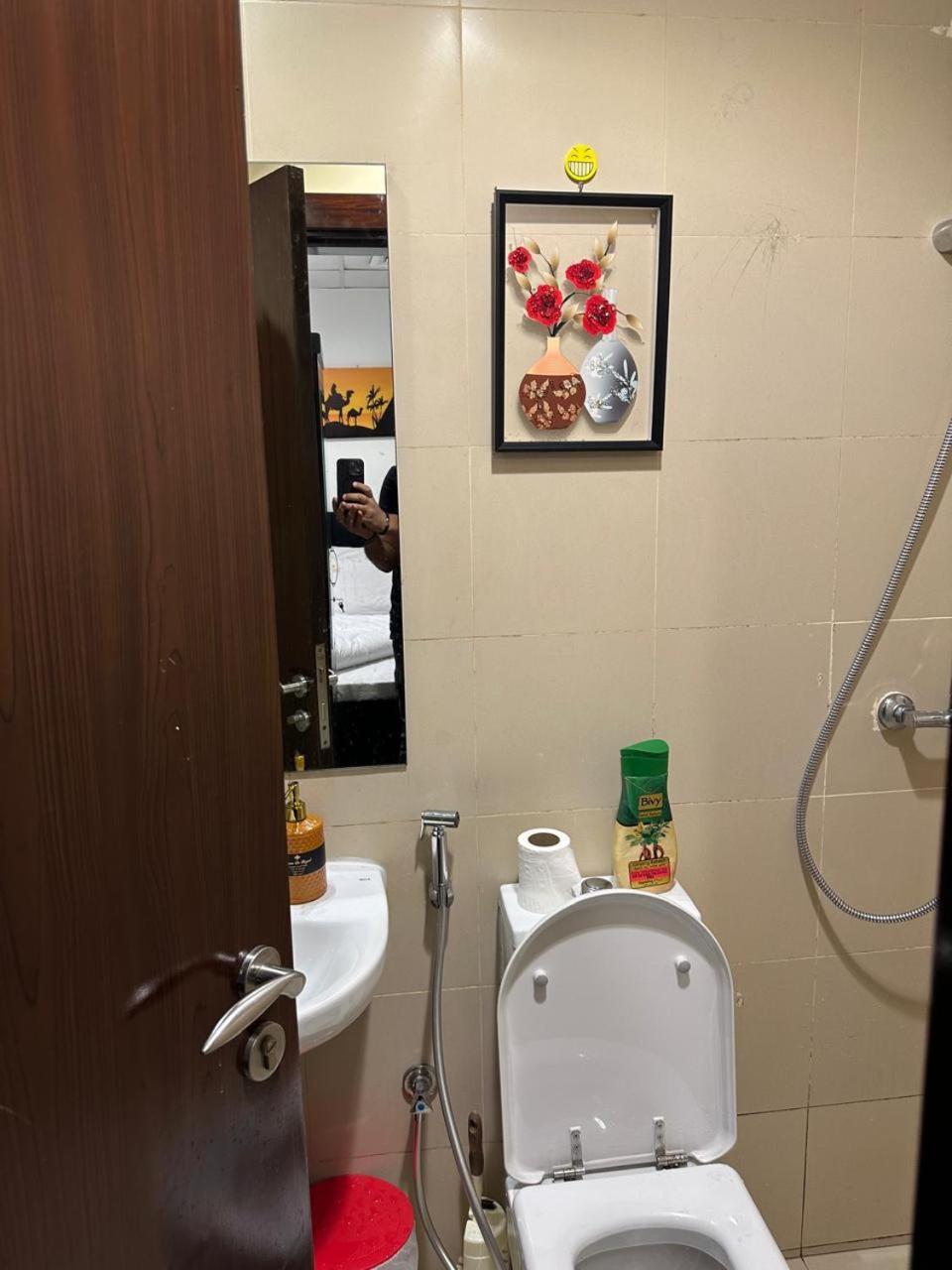 Four Stars Hostel Dubai Luaran gambar