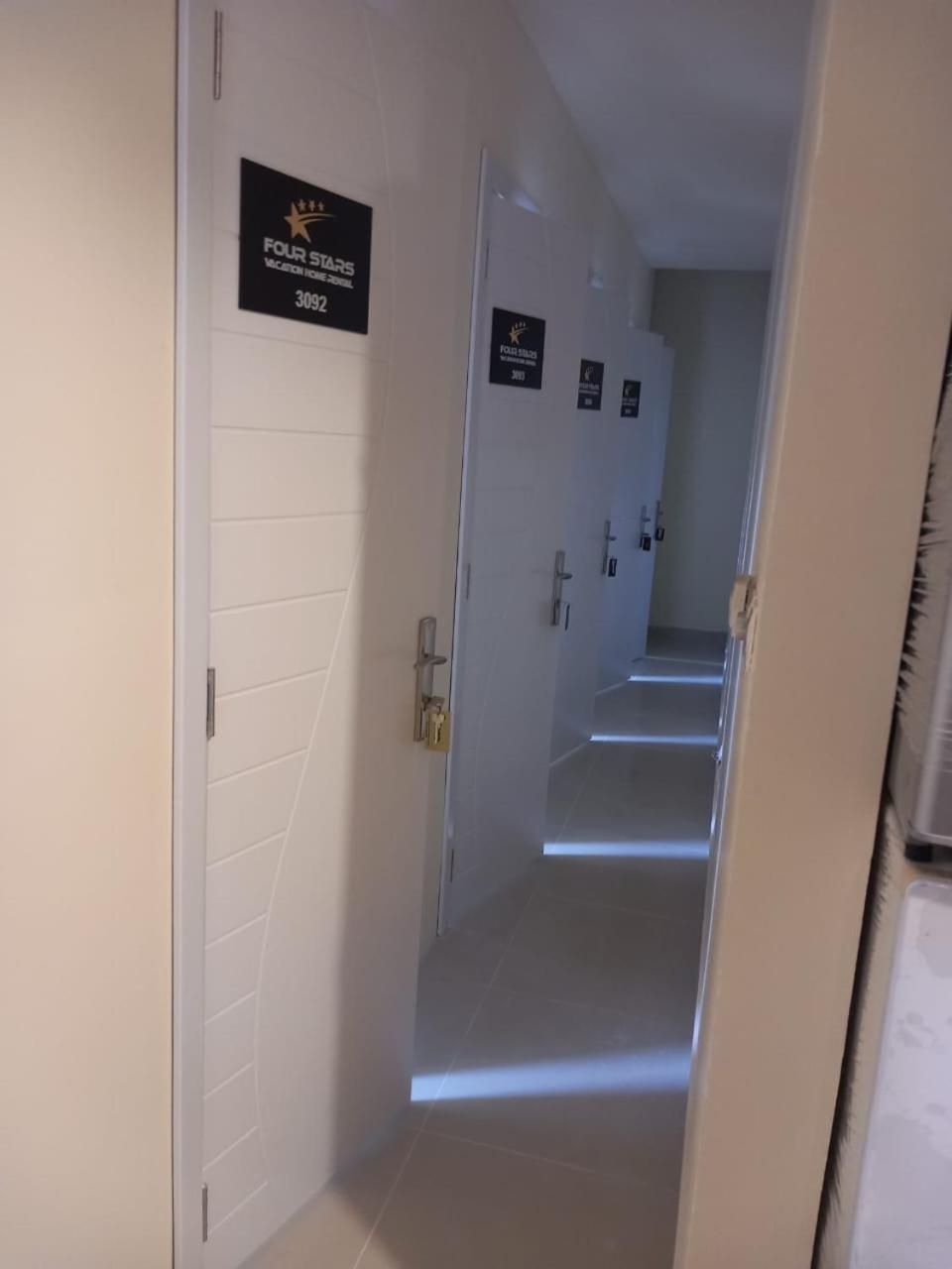 Four Stars Hostel Dubai Luaran gambar